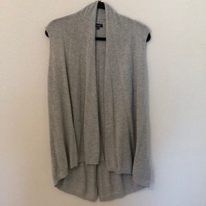NWOT Splendid knit gray vest XL